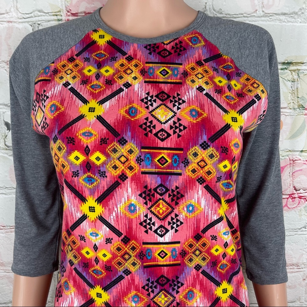 LuLaRoe XXS 3/4 sleeve T-shirt Cute print‎ - Picture 2 of 7